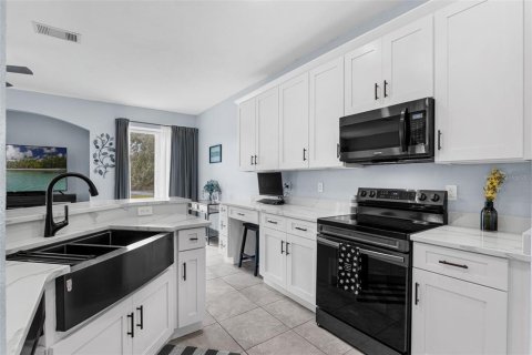 Touwnhouse à vendre à Sanford, Floride: 3 chambres, 150.87 m2 № 1907864 - photo 3
