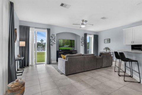 Touwnhouse à vendre à Sanford, Floride: 3 chambres, 150.87 m2 № 1907864 - photo 4