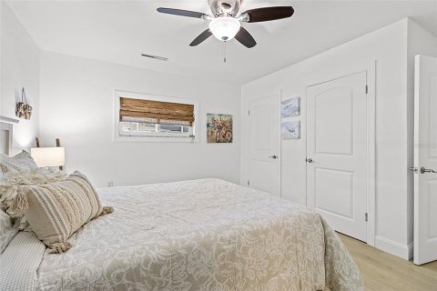 Casa en venta en Largo, Florida, 3 dormitorios, 195.28 m2 № 1718213 - foto 24