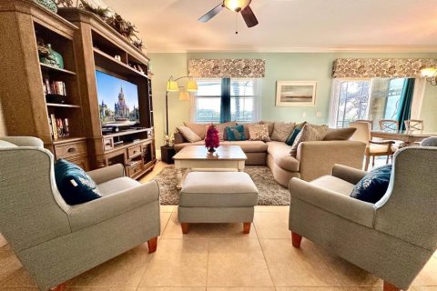 House in Davenport, Florida 6 bedrooms, 337.14 sq.m. № 2209165 - photo 6