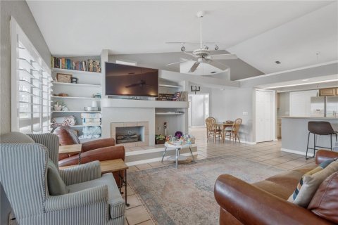 Villa ou maison à vendre à Valrico, Floride: 4 chambres, 191.66 m2 № 2147984 - photo 15