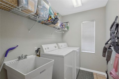 Villa ou maison à vendre à Valrico, Floride: 4 chambres, 191.66 m2 № 2147984 - photo 28