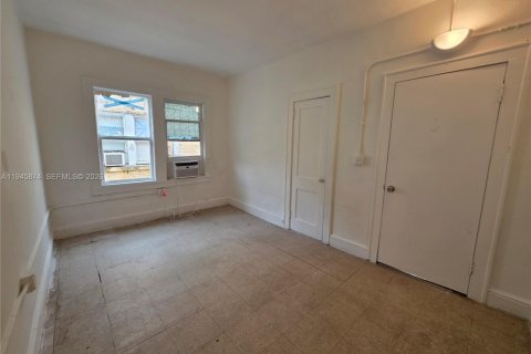 Снять в аренду виллу или дом в Майами, Флорида 1 спальня, 69.68м2, № 2002537 - фото 19