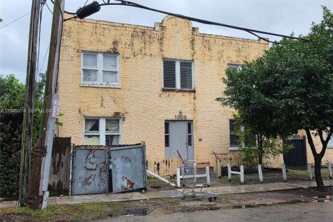 Снять в аренду виллу или дом в Майами, Флорида 1 спальня, 69.68м2, № 2002537 - фото 2