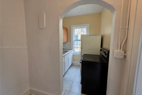 Снять в аренду виллу или дом в Майами, Флорида 1 спальня, 69.68м2, № 2002537 - фото 11