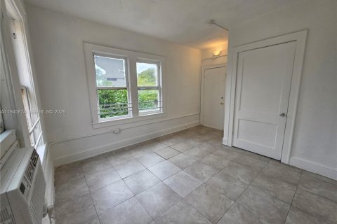 Снять в аренду виллу или дом в Майами, Флорида 1 спальня, 69.68м2, № 2002537 - фото 7