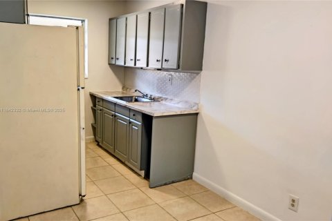 Купить коммерческую недвижимость в Форт-Лодердейл, Флорида 183.95м2, № 1936554 - фото 20