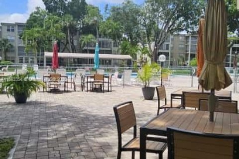Condo in Lauderdale Lakes, Florida, 1 bedroom  № 1836198 - photo 23