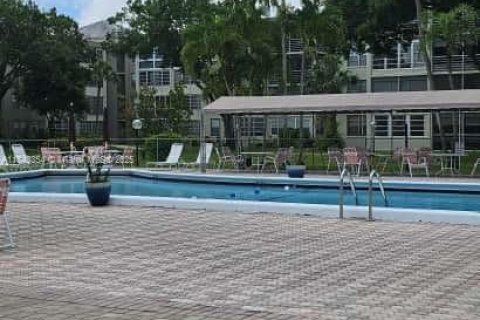 Condo in Lauderdale Lakes, Florida, 1 bedroom  № 1836198 - photo 20