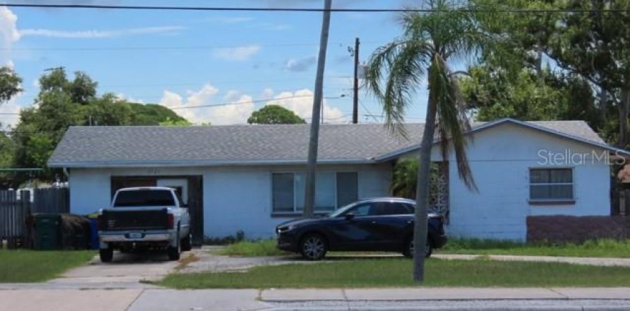 Casa en Seminole, Florida 3 dormitorios, 119.47 m2 № 1905648