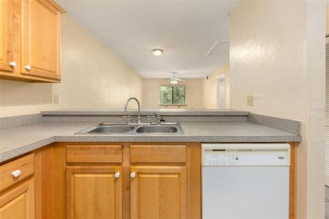 Copropriété à louer à Gainesville, Floride: 2 chambres, 81.2 m2 № 2308567 - photo 6