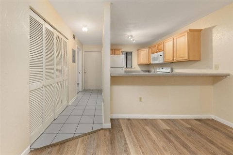 Copropriété à louer à Gainesville, Floride: 2 chambres, 81.2 m2 № 2308567 - photo 3