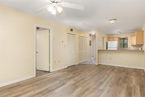 Copropriété à louer à Gainesville, Floride: 2 chambres, 81.2 m2 № 2308567 - photo 10