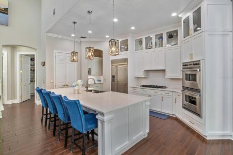 House in Windermere, Florida 6 bedrooms, 361.76 sq.m. № 1888485 - photo 3