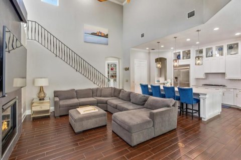 House in Windermere, Florida 6 bedrooms, 361.76 sq.m. № 1888485 - photo 7