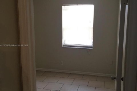 Townhouse in Sunrise, Florida 3 bedrooms, 118.54 sq.m. № 1887260 - photo 10