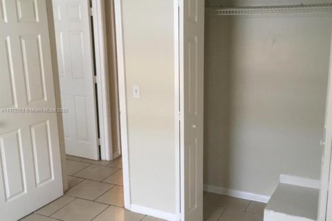 Townhouse in Sunrise, Florida 3 bedrooms, 118.54 sq.m. № 1887260 - photo 6
