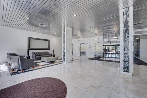 Снять в аренду кондоминиум в Авентура, Флорида 2 спальни, 100.24м2, № 1163035 - фото 1