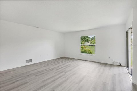 House in Sarasota, Florida 2 bedrooms, 127.65 sq.m. № 1778710 - photo 4