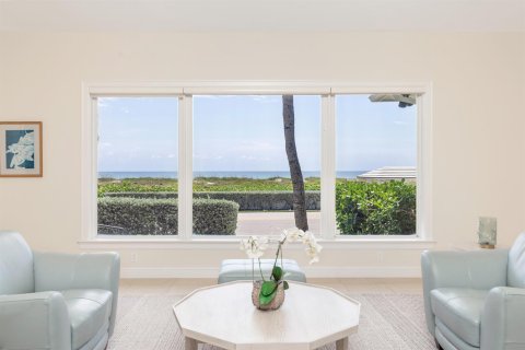 House in Palm Beach, Florida 7 bedrooms, 626.81 sq.m. № 2181423 - photo 20