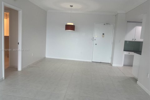 Купить кондоминиум в Санни-Айлс-Бич, Флорида 2 спальни, 104.05м2, № 2428191 - фото 10