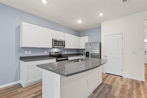 Adosado en alquiler en Land O' Lakes, Florida, 3 dormitorios, 155.43 m2 № 2093594 - foto 6