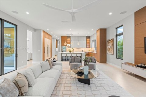 Villa ou maison à vendre à Miami, Floride: 5 chambres, 465.07 m2 № 1949329 - photo 30