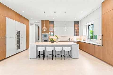 Villa ou maison à vendre à Miami, Floride: 5 chambres, 465.07 m2 № 1949329 - photo 20