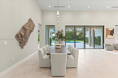 Villa ou maison à vendre à Miami, Floride: 5 chambres, 465.07 m2 № 1949329 - photo 17