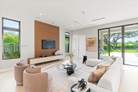 Villa ou maison à vendre à Miami, Floride: 5 chambres, 465.07 m2 № 1949329 - photo 28