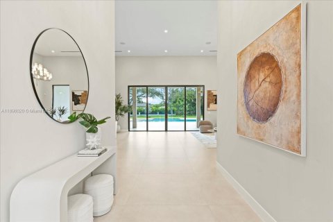 Villa ou maison à vendre à Miami, Floride: 5 chambres, 465.07 m2 № 1949329 - photo 10