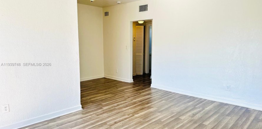Appartement à North Miami Beach, Floride 1 chambre № 1997051