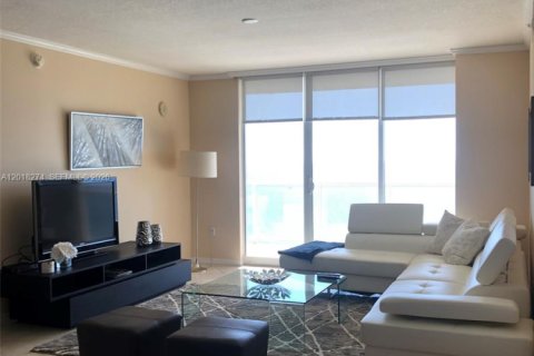 Condominio en alquiler en Sunny Isles Beach, Florida, 2 dormitorios, 148.83 m2 № 2154482 - foto 8