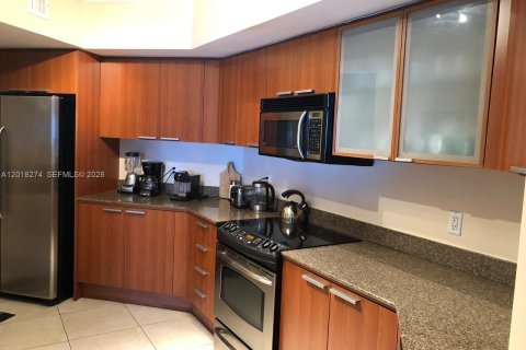 Condominio en alquiler en Sunny Isles Beach, Florida, 2 dormitorios, 148.83 m2 № 2154482 - foto 5
