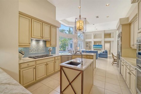 House in Longboat Key, Florida 4 bedrooms, 376.07 sq.m. № 1679627 - photo 18