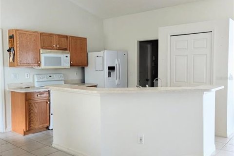 Villa ou maison à vendre à Cocoa, Floride: 3 chambres, 130.43 m2 № 2402998 - photo 4