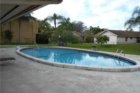 Condo in Davie, Florida, 2 bedrooms  № 1762835 - photo 7