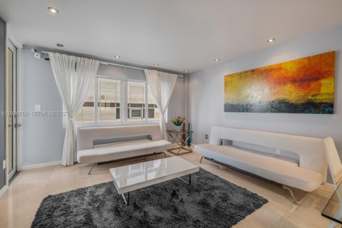 Copropriété à vendre à Miami Beach, Floride: 1 chambre, 61.13 m2 № 1994146 - photo 6