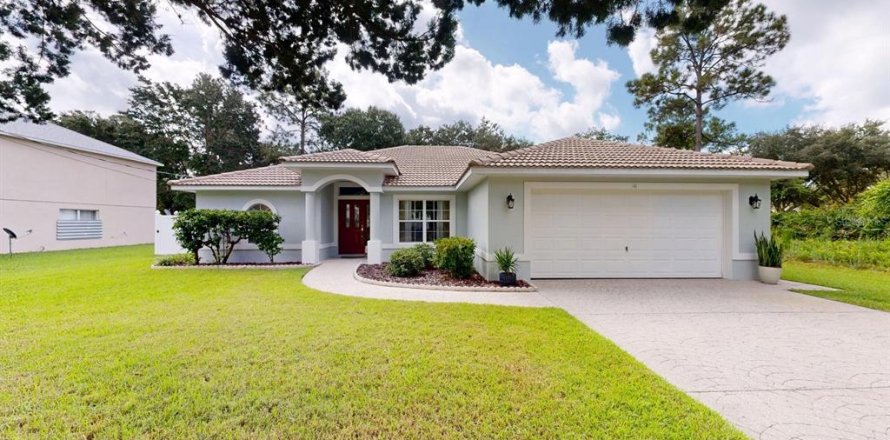 Villa ou maison à Palm Coast, Floride 3 chambres, 152.08 m2 № 2352415