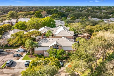 Copropriété à louer à Coral Springs, Floride: 2 chambres, 78.97 m2 № 2000097 - photo 4