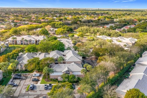 Copropriété à louer à Coral Springs, Floride: 2 chambres, 78.97 m2 № 2000097 - photo 2