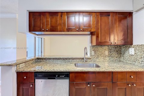 Copropriété à louer à Coral Springs, Floride: 2 chambres, 78.97 m2 № 2000097 - photo 25