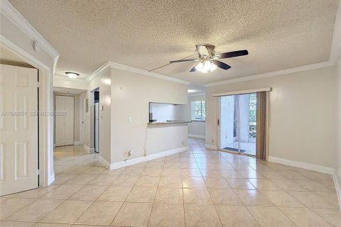 Copropriété à louer à Coral Springs, Floride: 2 chambres, 78.97 m2 № 2000097 - photo 14