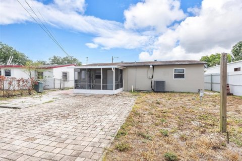Villa ou maison à louer à Fort Lauderdale, Floride: 3 chambres, 80.82 m2 № 1999558 - photo 15