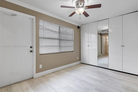 Villa ou maison à louer à Fort Lauderdale, Floride: 3 chambres, 80.82 m2 № 1999558 - photo 12