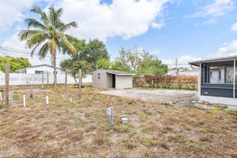 Villa ou maison à louer à Fort Lauderdale, Floride: 3 chambres, 80.82 m2 № 1999558 - photo 14