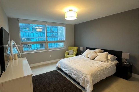 Condo in Miami, Florida, 2 bedrooms  № 1891425 - photo 12