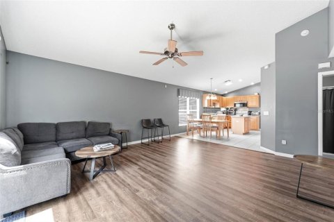 Villa ou maison à vendre à Orlando, Floride: 5 chambres, 184.32 m2 № 2225190 - photo 18