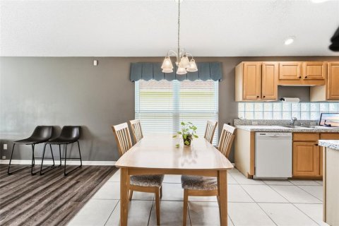 Villa ou maison à vendre à Orlando, Floride: 5 chambres, 184.32 m2 № 2225190 - photo 27