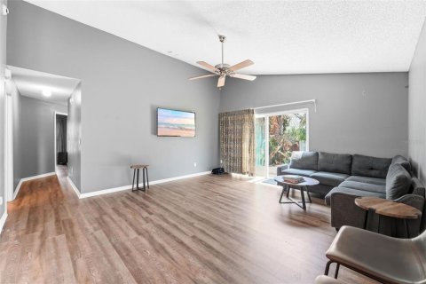 Villa ou maison à vendre à Orlando, Floride: 5 chambres, 184.32 m2 № 2225190 - photo 17